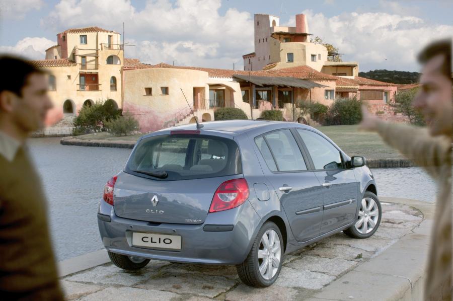  Renault Clio 2006 года  (фото 49 из 97)